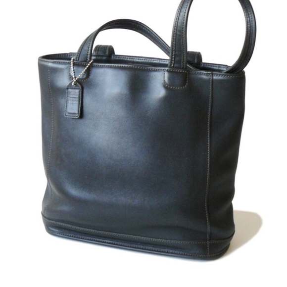 Coach Handbags - Vintage Coach Black Leather Bleecker Shoulder Bag